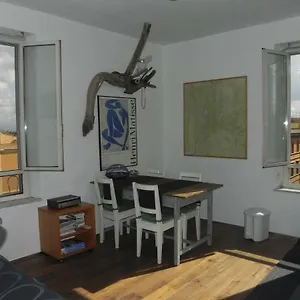 Beachbar In Apartamento